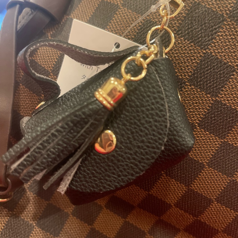 Elegant Black Key & Card Holder